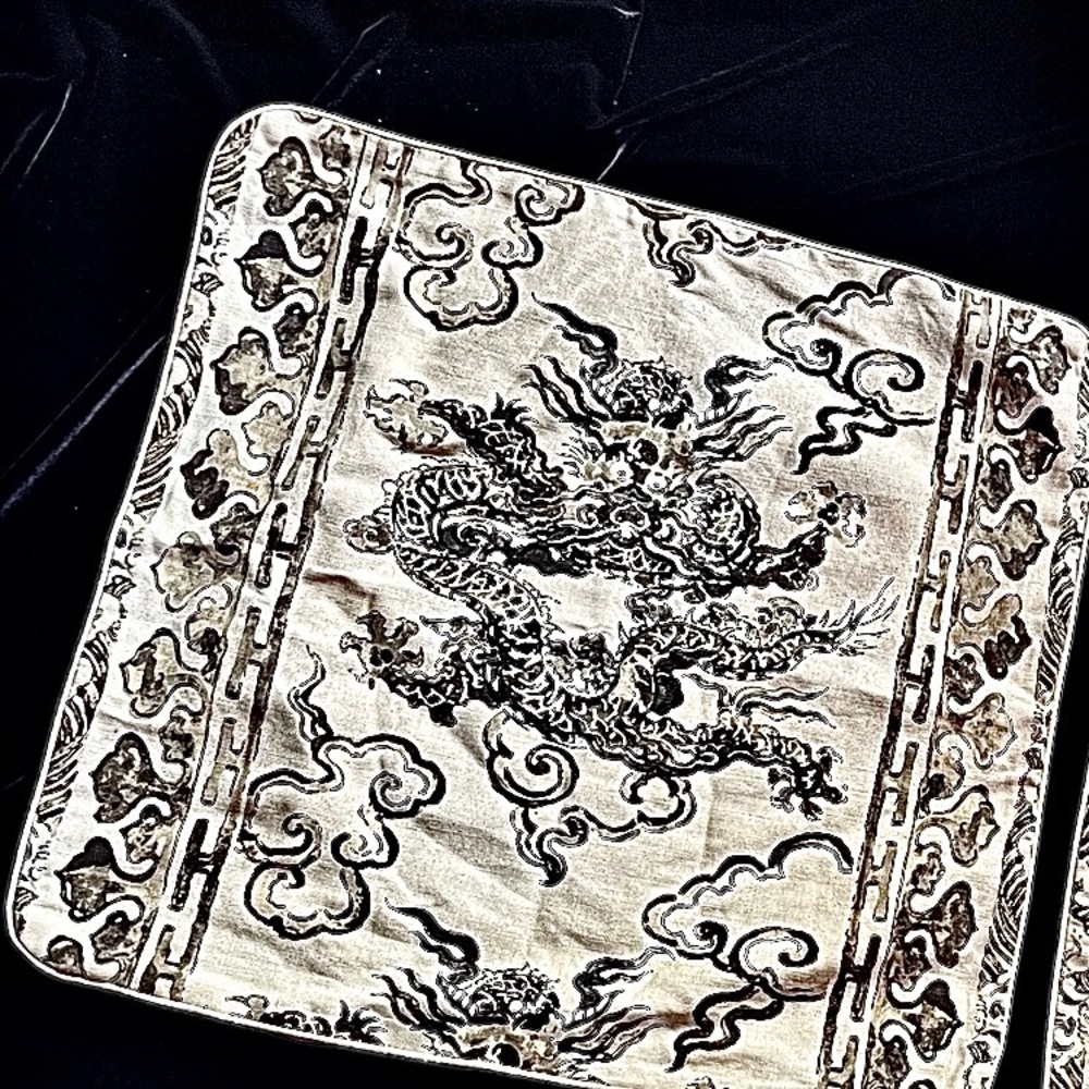 Jim Thompson Enter the Dragons Pillow Sham Cover Lot of (2)